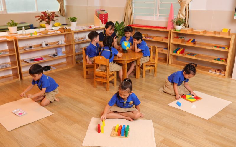 Các yếu tố quyết định học phí trường song ngữ